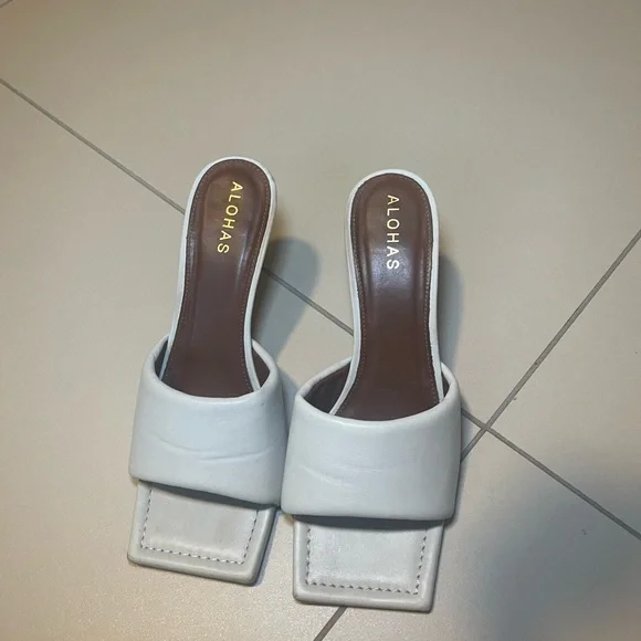 Alohas - puffy leather heel - Picture 4 of 8